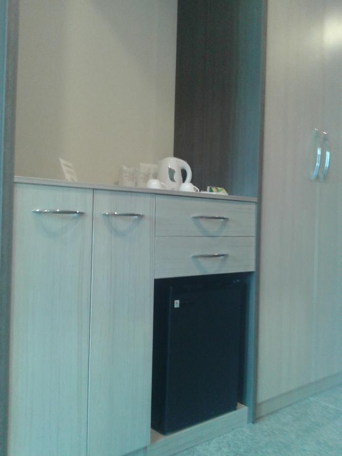 Hide Away Suites Noida Exteriör bild